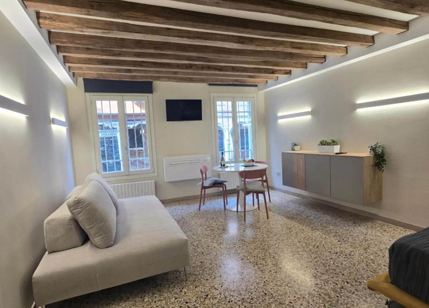Cozy Studio With Canal View Venedig 0*,