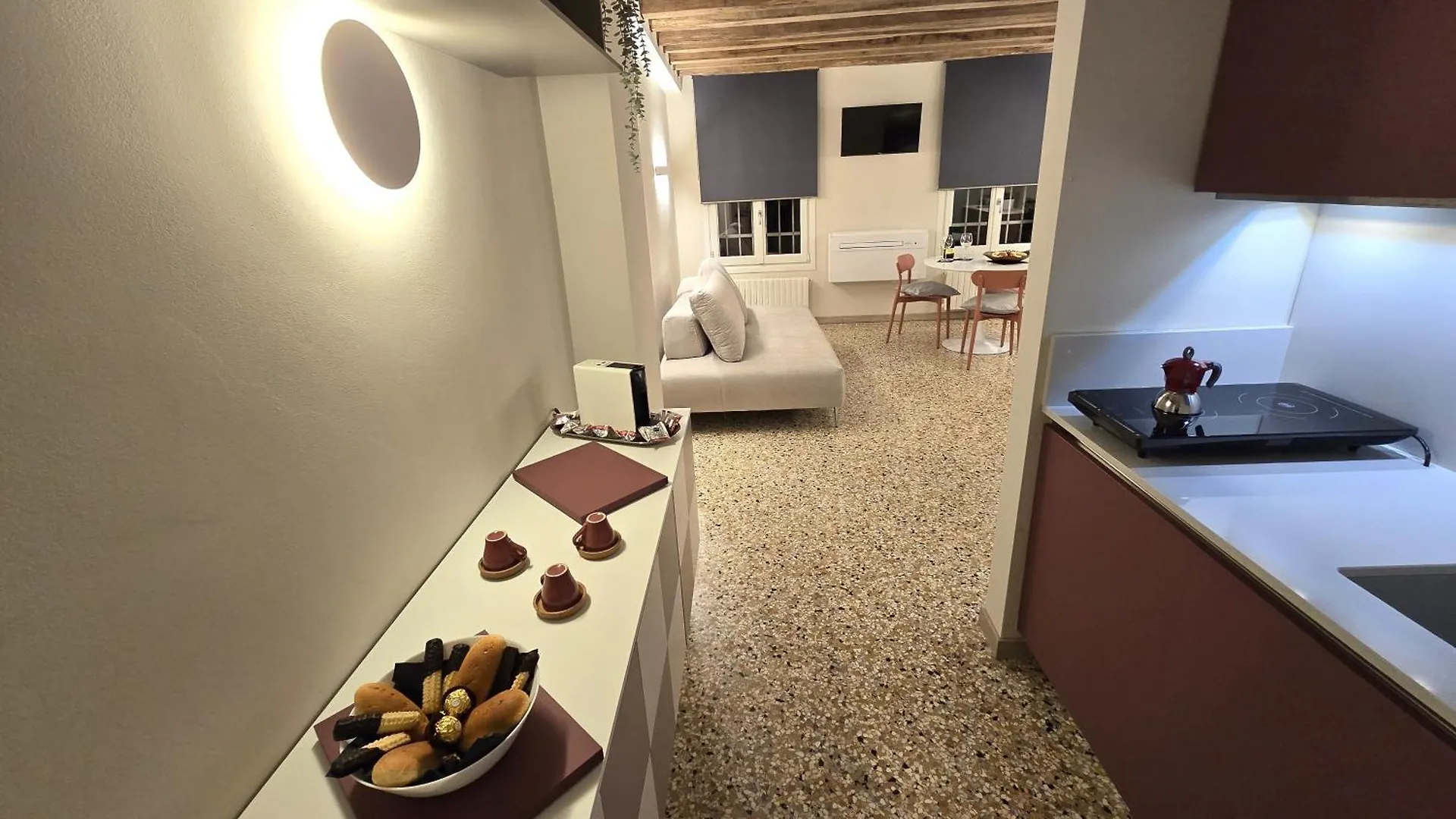 Cozy Studio With Canal View Venecia